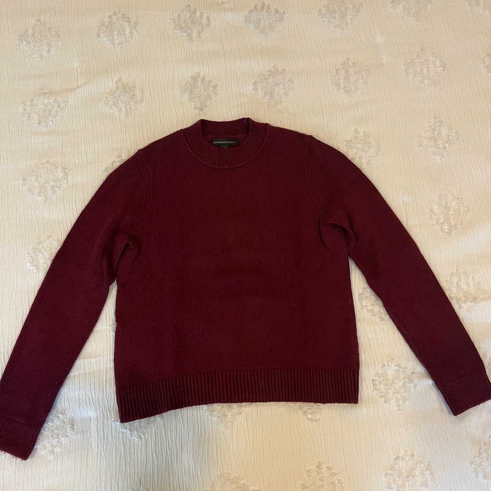 banana republic maroon sweater, size small